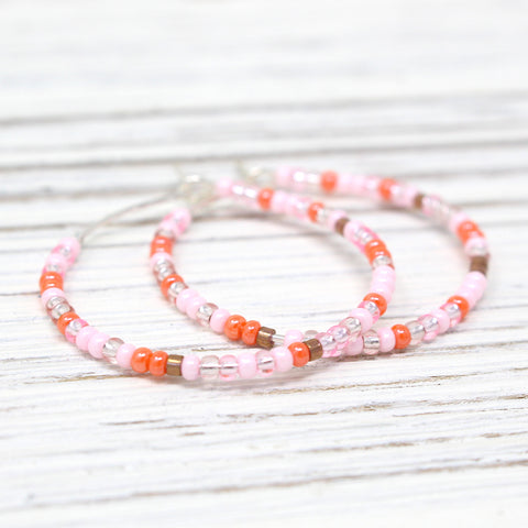 files/FlamingoSeedBeadHoopcloseup.jpg