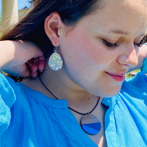 Round Wood Pendent Necklace