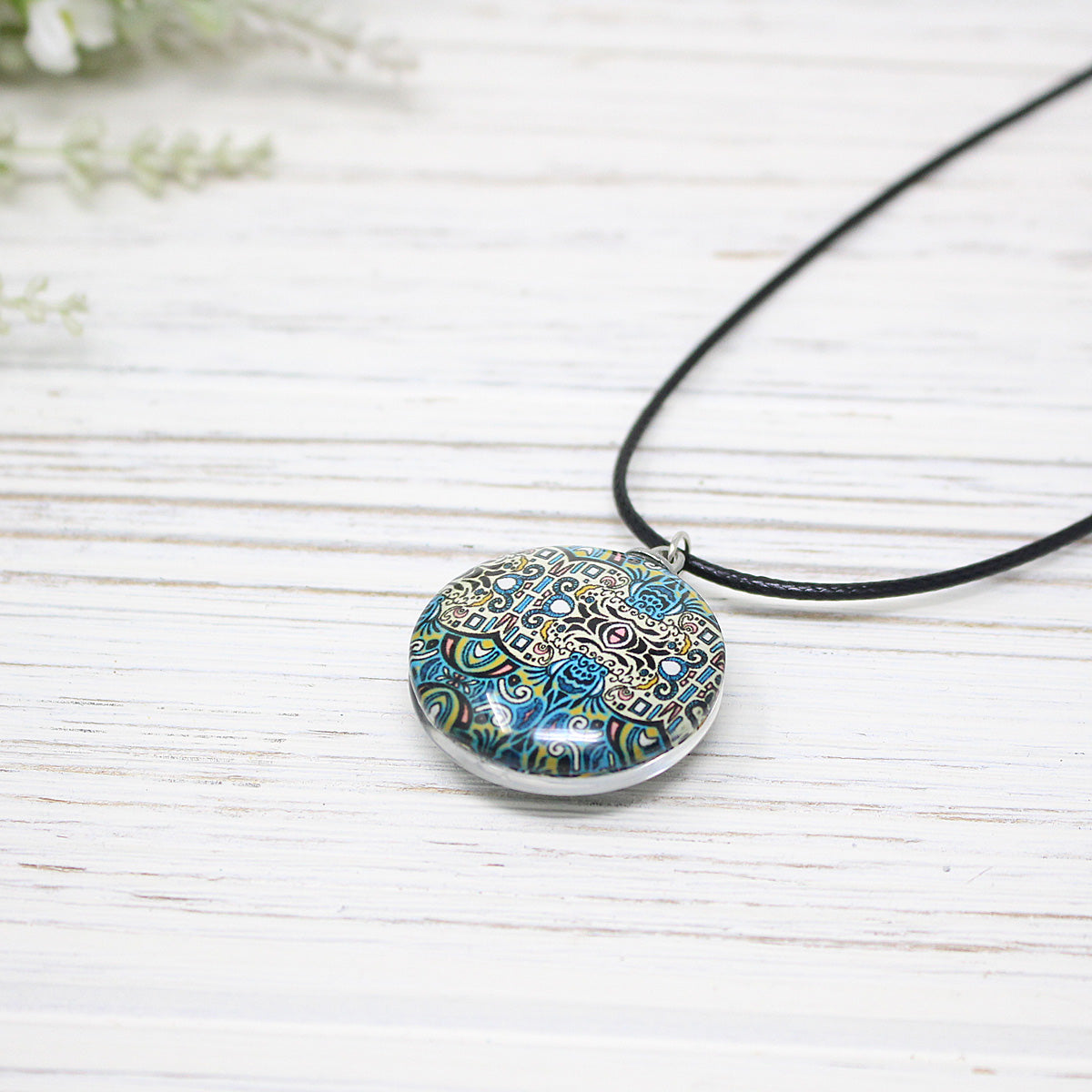 Glass Pendant Necklaces