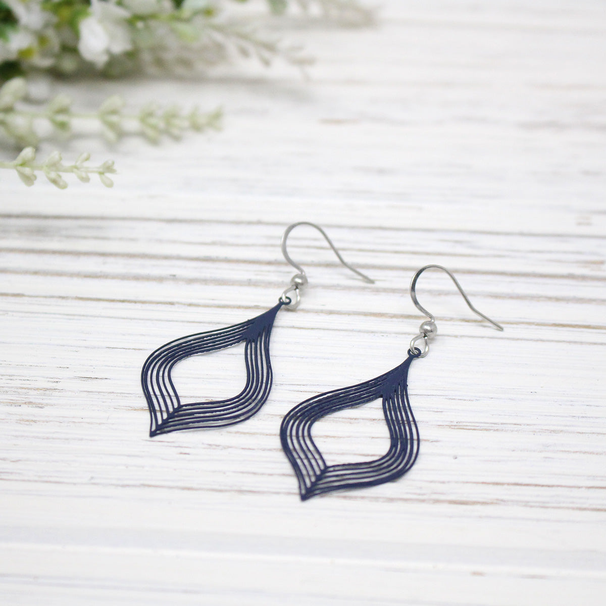 Linear Teardrop Earring