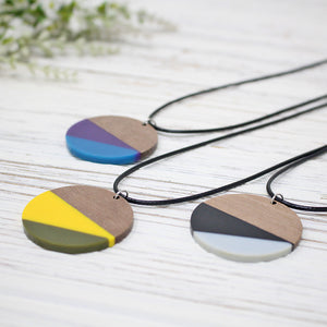 Round Wood Pendent Necklace