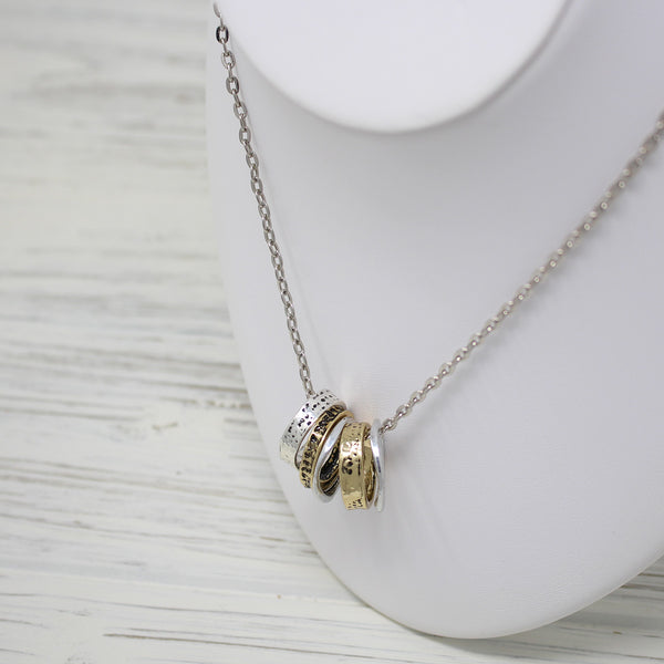 Pente Necklace