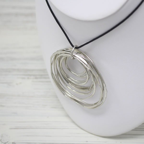 Kyklos Necklace