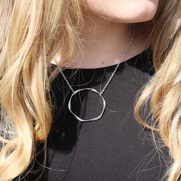 Systrofi Necklace